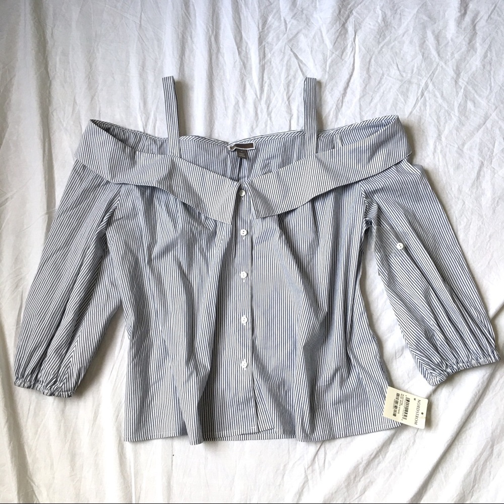 NWT Chelsea 28 off shoulder top